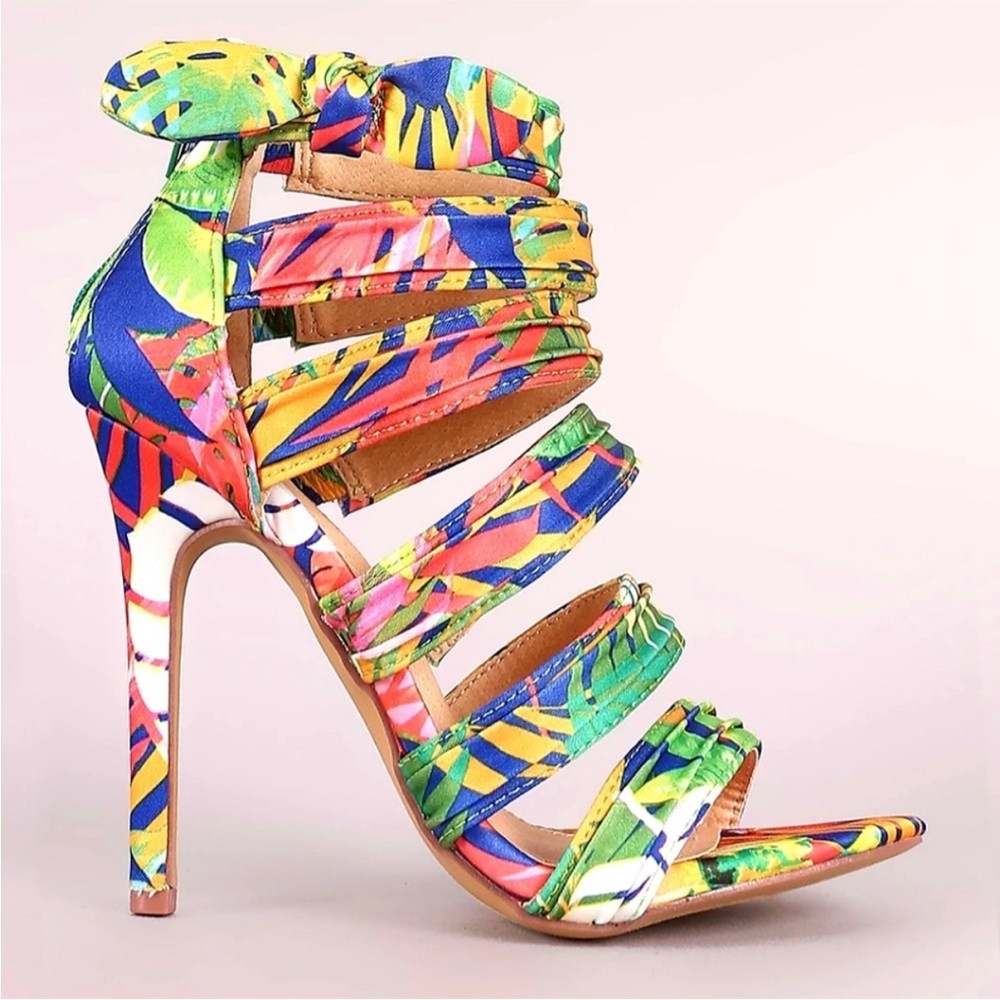 🌸NEW~FLORAL LILIANA HIGH HEELS - Picture 2 of 2
